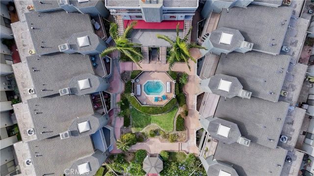 2601 E 19th Street 12, Signal Hill, CA 90755