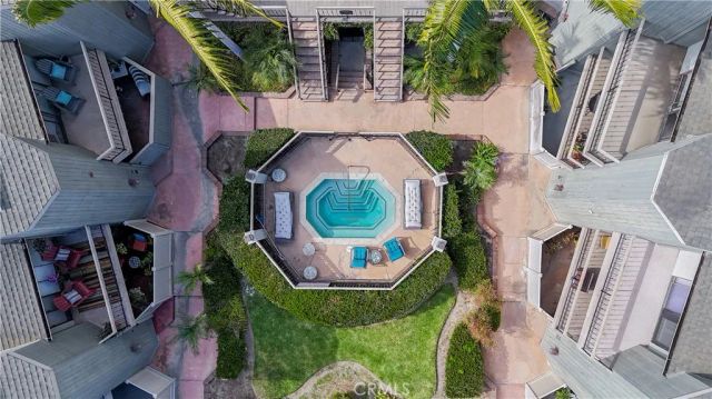 2601 E 19th Street 12, Signal Hill, CA 90755