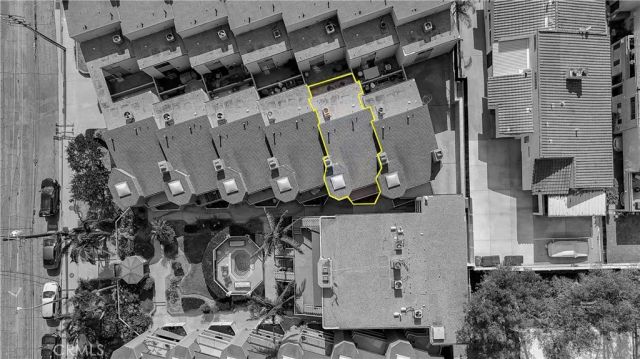 2601 E 19th Street 12, Signal Hill, CA 90755