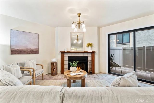 2601 E 19th Street 12, Signal Hill, CA 90755