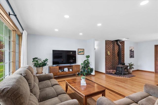32925 118th STREET, Twin Lakes, WI 53181