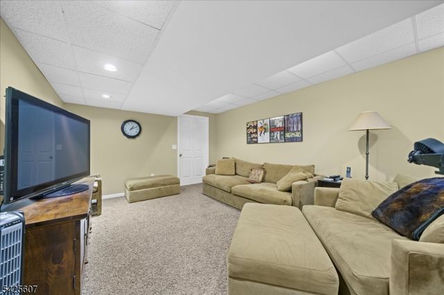 36 Jockey Hollow Rd, Bethlehem Twp., NJ 08802