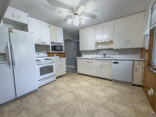 2220 NW Polk ST, Topeka, KS 66608