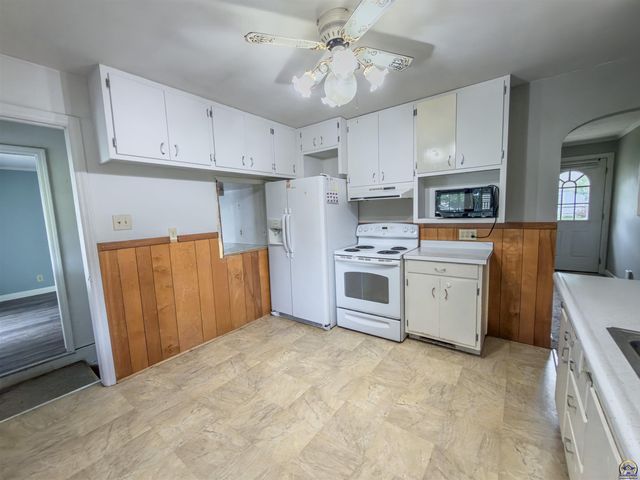 2220 NW Polk ST, Topeka, KS 66608
