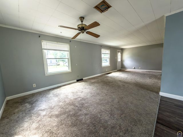 2220 NW Polk ST, Topeka, KS 66608