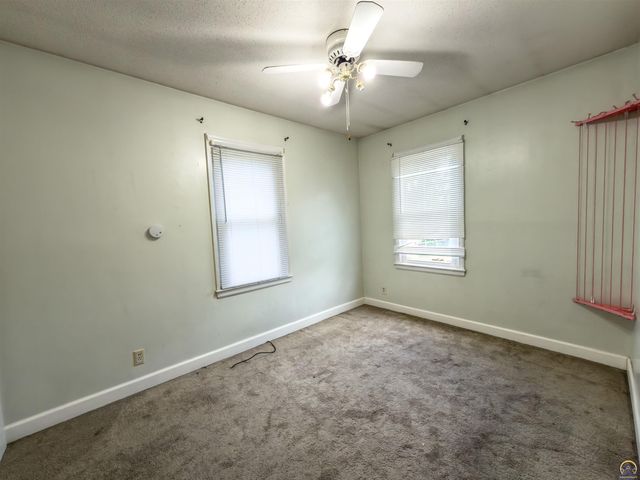 2220 NW Polk ST, Topeka, KS 66608