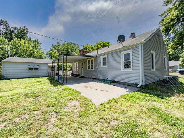 2220 NW Polk ST, Topeka, KS 66608