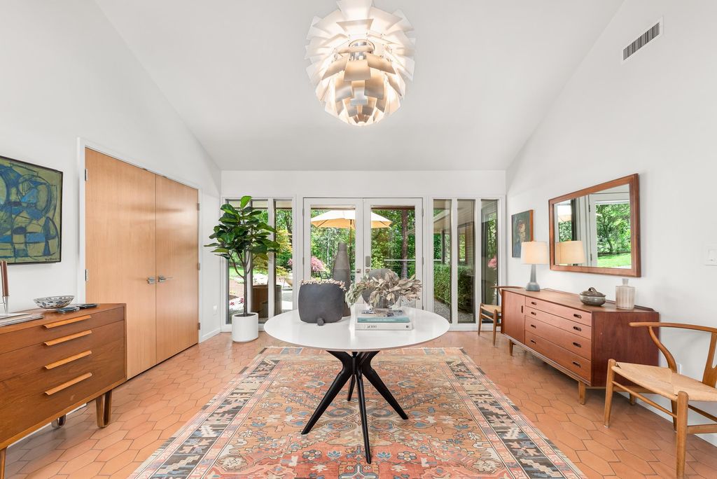 2127 S Helena St, Spokane, WA 99203 photo 4