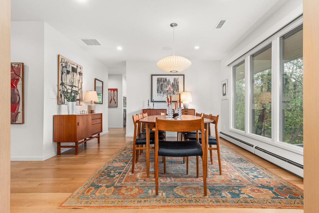 2127 S Helena St, Spokane, WA 99203 photo 8