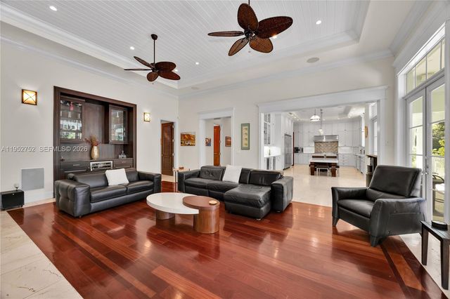 6900 SW 115th St, Pinecrest, FL 33156