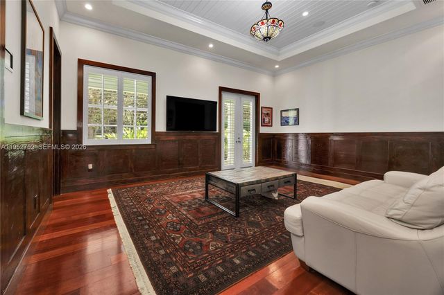 6900 SW 115th St, Pinecrest, FL 33156