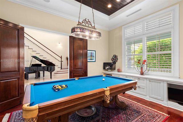 6900 SW 115th St, Pinecrest, FL 33156