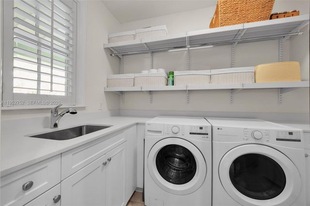 6900 SW 115th St, Pinecrest, FL 33156