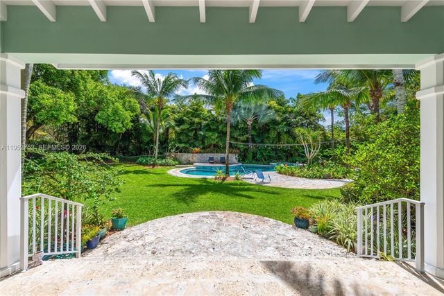 6900 SW 115th St, Pinecrest, FL 33156