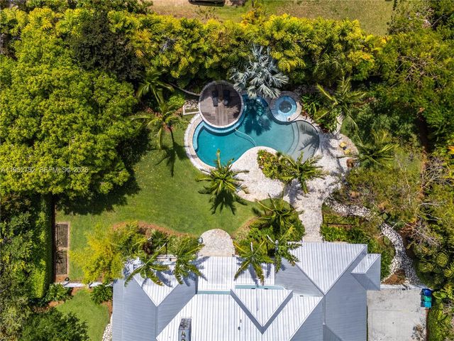 6900 SW 115th St, Pinecrest, FL 33156