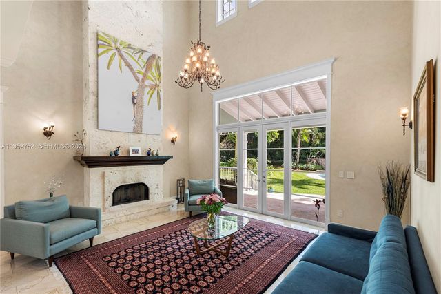 6900 SW 115th St, Pinecrest, FL 33156