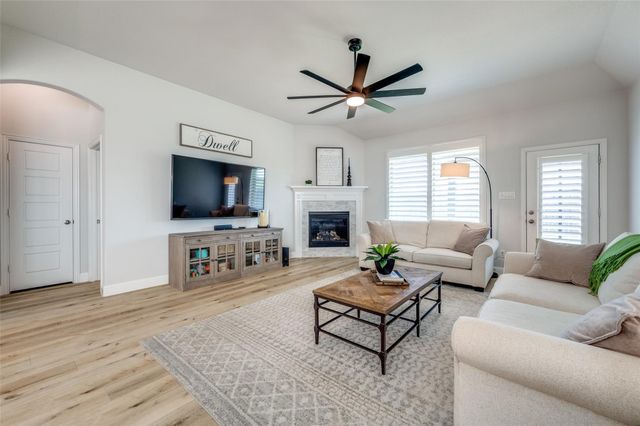 230 Fox Crossing Lane, Prosper, TX 75078