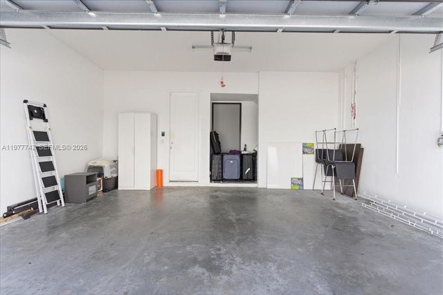 4395 NW 80th Ct, Doral, FL 33166