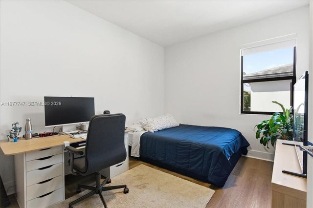 4395 NW 80th Ct, Doral, FL 33166