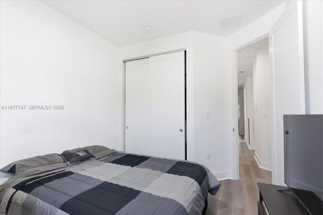 4395 NW 80th Ct, Doral, FL 33166