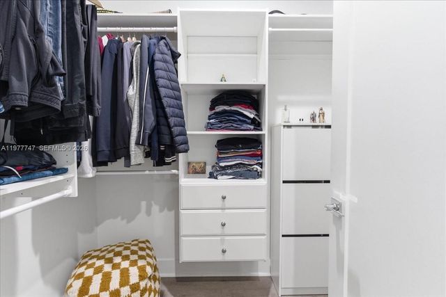 4395 NW 80th Ct, Doral, FL 33166