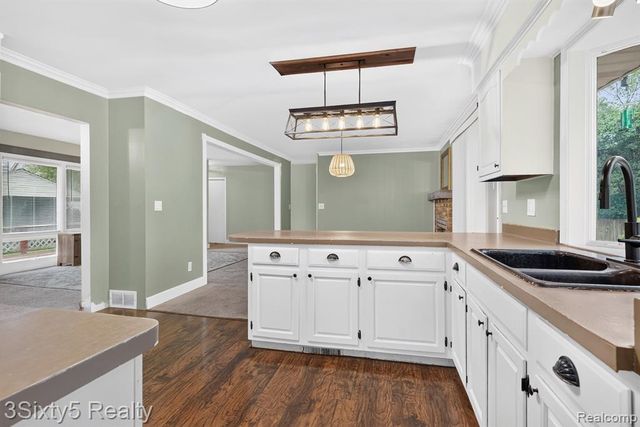 26700 Allen Road, Woodhaven, MI 48183
