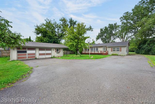 26700 Allen Road, Woodhaven, MI 48183