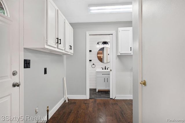 26700 Allen Road, Woodhaven, MI 48183
