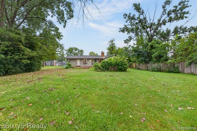 26700 Allen Road, Woodhaven, MI 48183