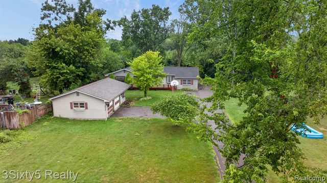 26700 Allen Road, Woodhaven, MI 48183