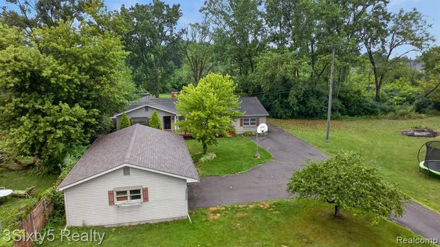 26700 Allen Road, Woodhaven, MI 48183