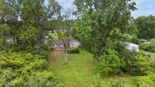 26700 Allen Road, Woodhaven, MI 48183