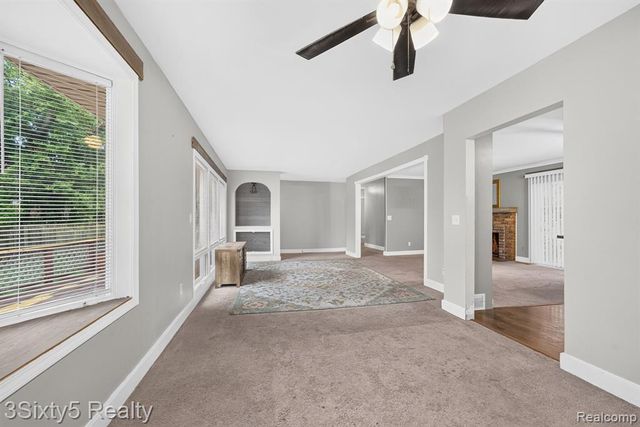 26700 Allen Road, Woodhaven, MI 48183