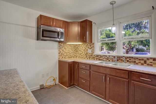 605 PROSPECT AVE, Shippensburg, PA 17257