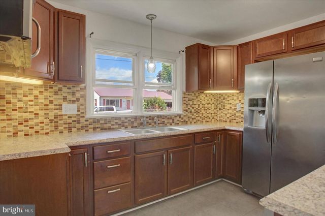 605 PROSPECT AVE, Shippensburg, PA 17257