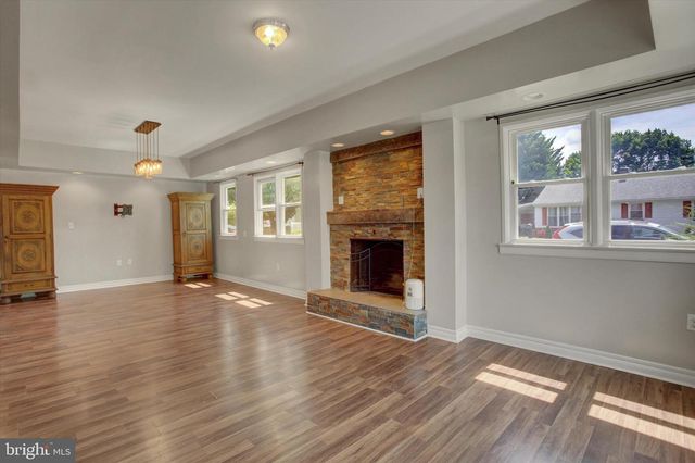 605 PROSPECT AVE, Shippensburg, PA 17257