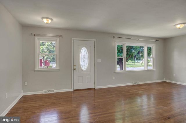 605 PROSPECT AVE, Shippensburg, PA 17257