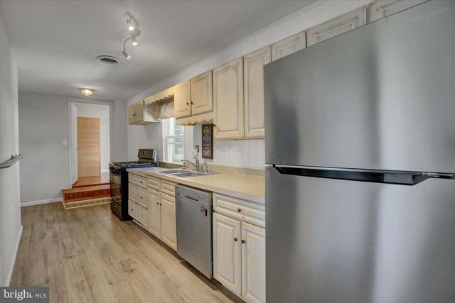 605 PROSPECT AVE, Shippensburg, PA 17257