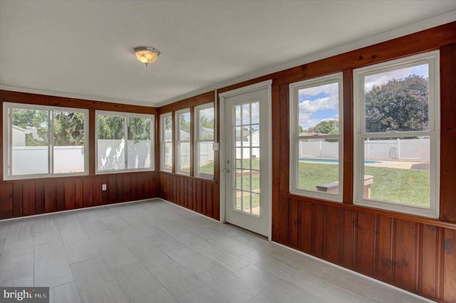 605 PROSPECT AVE, Shippensburg, PA 17257