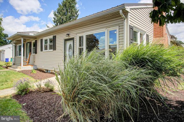 605 PROSPECT AVE, Shippensburg, PA 17257