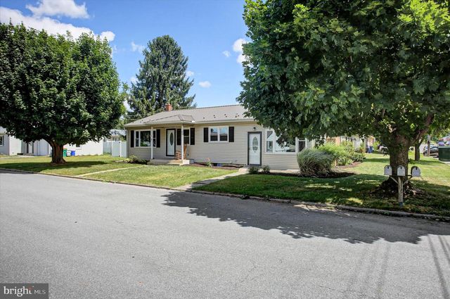 605 PROSPECT AVE, Shippensburg, PA 17257