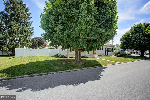 605 PROSPECT AVE, Shippensburg, PA 17257