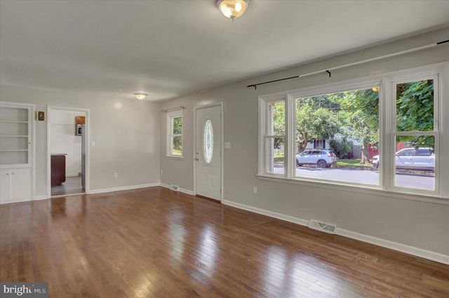 605 PROSPECT AVE, Shippensburg, PA 17257