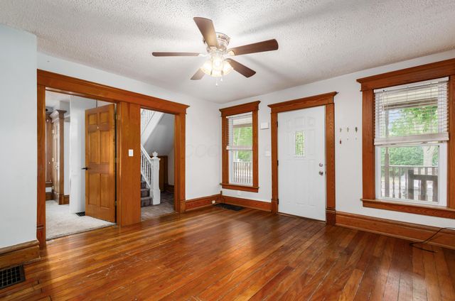 61 W Main Street, Westerville, OH 43081
