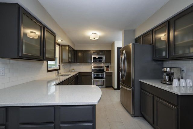 5902 Roosevelt Street, Middleton, WI 53562