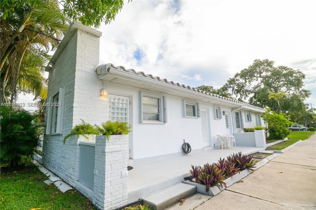 1716 N 16th Ct 1, Hollywood, FL 33020