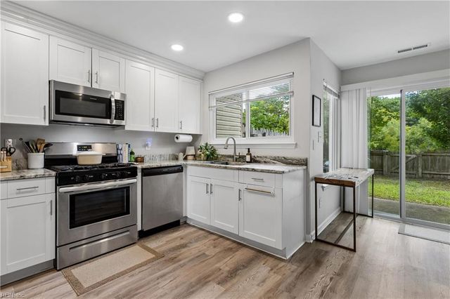 754 Quesnel DR, Virginia Beach, VA 23454