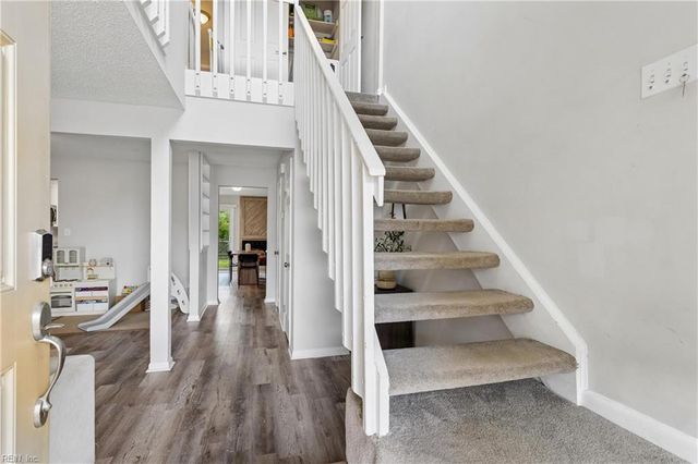 754 Quesnel DR, Virginia Beach, VA 23454