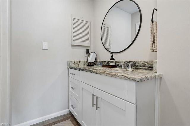 754 Quesnel DR, Virginia Beach, VA 23454