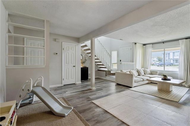 754 Quesnel DR, Virginia Beach, VA 23454